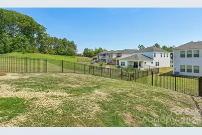11912 Red Leaf Drive, Charlotte, NC 28215 - Photo 34