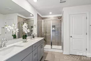 11912 Red Leaf Dr, Charlotte, NC 28215 - Photo 24