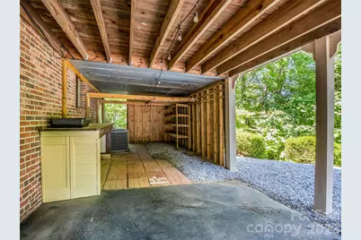 156 Deer Run, Hendersonville, NC 28739 - Photo 34