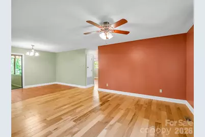 156 Deer Run, Hendersonville, NC 28739 - Photo 4