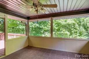 156 Deer Run, Hendersonville, NC 28739 - Photo 14