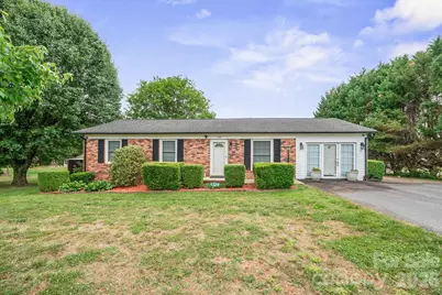 1329 Landsdowne Drive, Conover, NC 28613 - Photo 1