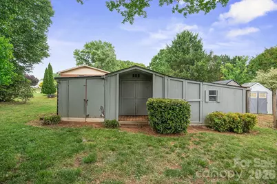 1329 Landsdowne Drive, Conover, NC 28613 - Photo 4