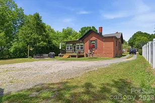 116 Marion St, Clover, SC 29710 - Photo 24