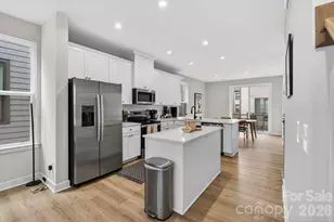 6019 Fonsac Ln, Charlotte, NC 28217 - Photo 6