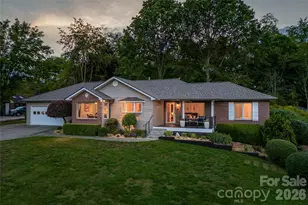 51 White Pine Cir, Fletcher, NC 28732 - Photo 2