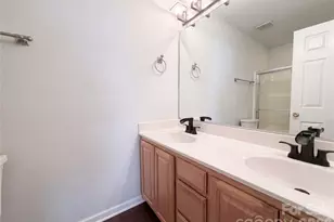 9606 Jack Russell Ct, Charlotte, NC 28269 - Photo 10