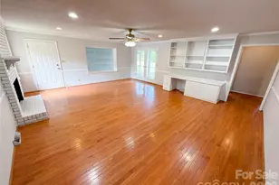 2077 Strafford Dr, Lancaster, SC 29720 - Photo 4