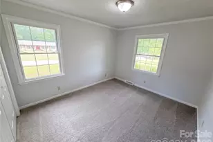 2077 Strafford Dr, Lancaster, SC 29720 - Photo 10