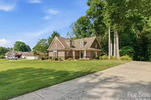 911 Weymouth Dr, Gastonia, NC 28056 - Photo 2