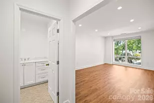 922 Cherokee Rd, Charlotte, NC 28207 - Photo 18