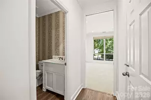 922 Cherokee Rd, Charlotte, NC 28207 - Photo 14