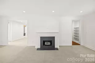 922 Cherokee Rd, Charlotte, NC 28207 - Photo 12