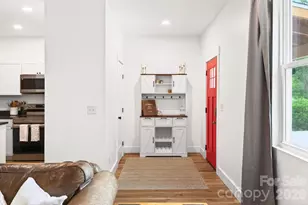 116 Arnold Rd, Asheville, NC 28805 - Photo 2
