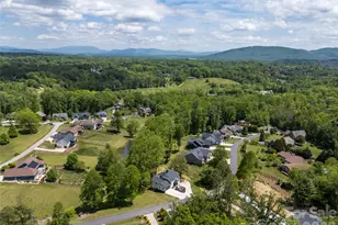 24 Copper Mill Ct, Candler, NC 28715 - Photo 6