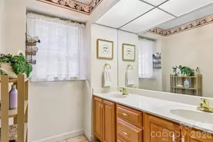 104 Finley St, Hendersonville, NC 28739 - Photo 30