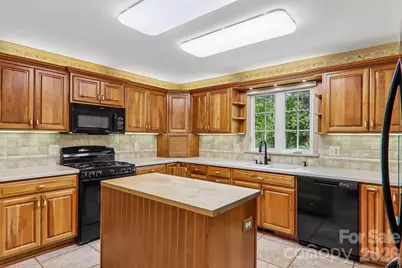 104 Finley Street, Hendersonville, NC 28739 - Photo 18