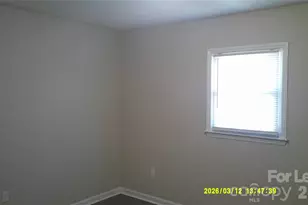 1324 7th Ave SW, Hickory, NC 28602 - Photo 8