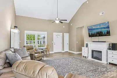 464 Riverwind Drive, Hendersonville, NC 28739 - Photo 6