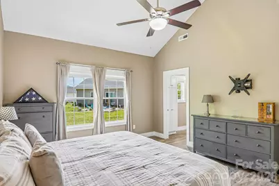 464 Riverwind Drive, Hendersonville, NC 28739 - Photo 16