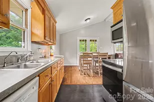 2960 Lavina Ln, Claremont, NC 28610 - Photo 2