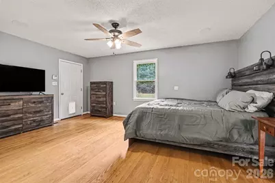 2960 Lavina Lane, Claremont, NC 28610 - Photo 10