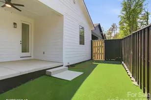617 W Allen St, Hendersonville, NC 28739 - Photo 14