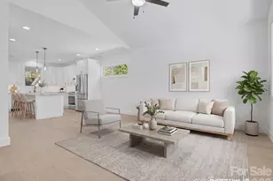 617 W Allen St, Hendersonville, NC 28739 - Photo 2