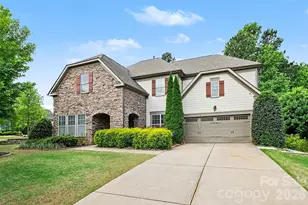 11530 Sweet Birch Ln, Charlotte, NC 28278 - Photo 2