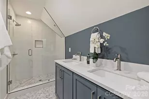 2027 Thurmond Pl, Charlotte, NC 28205 - Photo 10