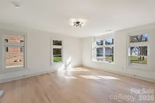 2027 Thurmond Pl, Charlotte, NC 28205 - Photo 16