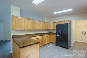 2780 Orangewood Ln, Newton, NC 28658 - Photo 12