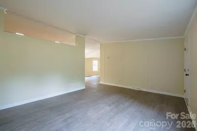 2780 Orangewood Lane, Newton, NC 28658 - Photo 10