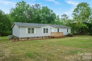 2780 Orangewood Ln, Newton, NC 28658 - Photo 1