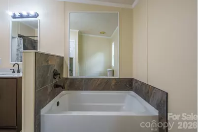 2780 Orangewood Lane, Newton, NC 28658 - Photo 32