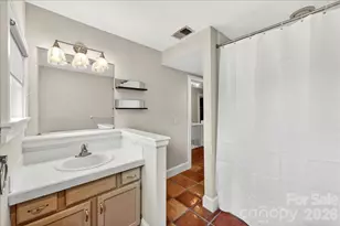 2208 E 5th St, Charlotte, NC 28204 - Photo 22
