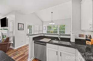 126 Autumn Falls Dr, Lake Wylie, SC 29710 - Photo 14
