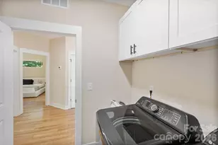 8925 Harrisburg Rd, Charlotte, NC 28215 - Photo 32