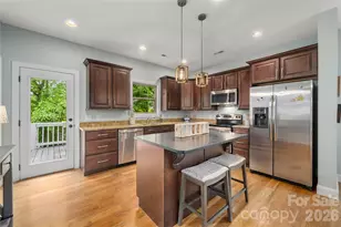 221 Courtland Pl, Asheville, NC 28801 - Photo 14