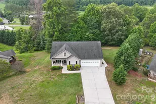 3933 Rockybrook Pl, Lenoir, NC 28645 - Photo 2