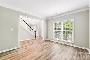 10149 Barrands Ln, Charlotte, NC 28278 - Photo 8
