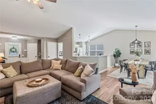 9400 Shepparton Dr, Huntersville, NC 28078 - Photo 6