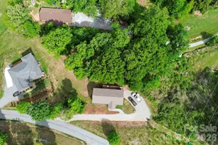 127 Cairens Ridge Dr, Mills River, NC 28759 - Photo 36