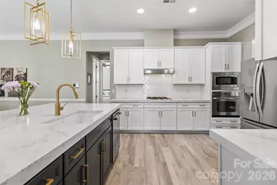 6526 Saint John Lane, Charlotte, NC 28210 - Photo 10