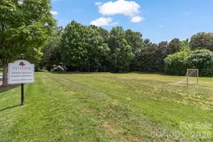 4415 Everclear Ct, Charlotte, NC 28216 - Photo 40