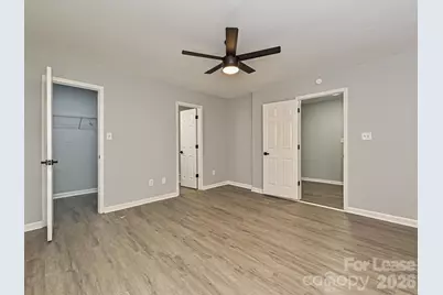 633 Pennwood Lane, Charlotte, NC 28215 - Photo 16