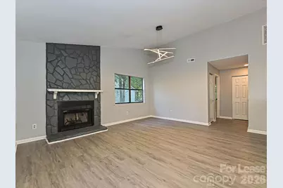 633 Pennwood Lane, Charlotte, NC 28215 - Photo 2