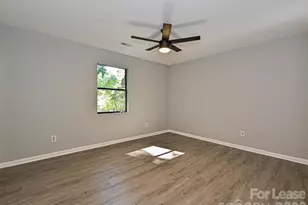633 Pennwood Ln, Charlotte, NC 28215 - Photo 20
