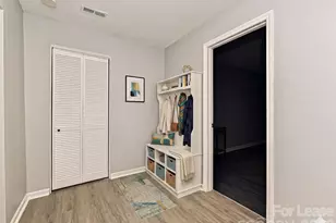633 Pennwood Ln, Charlotte, NC 28215 - Photo 24