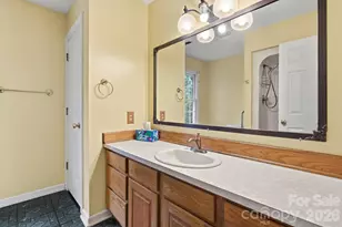 1227 Shirebourn None, Hickory, NC 28602 - Photo 34